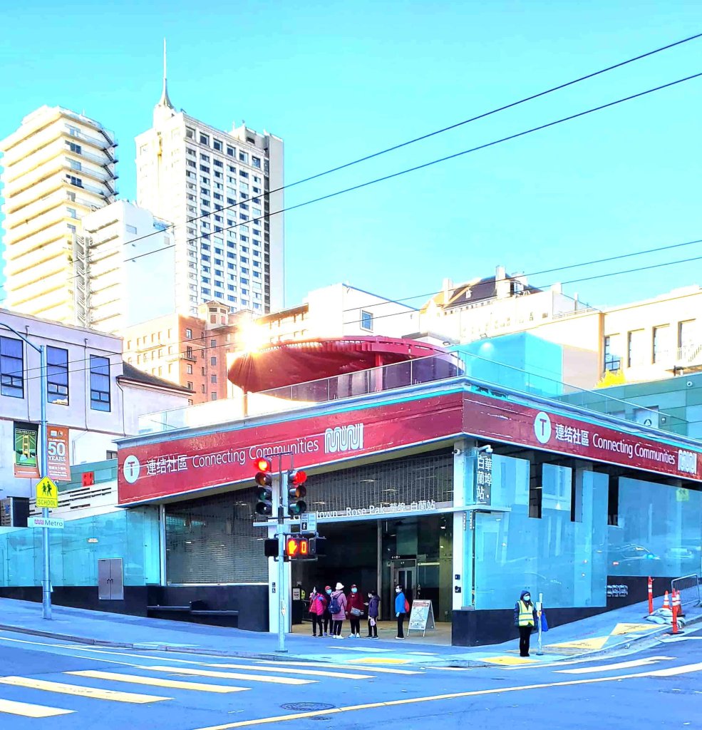 Chinatown-Rose Pak Station